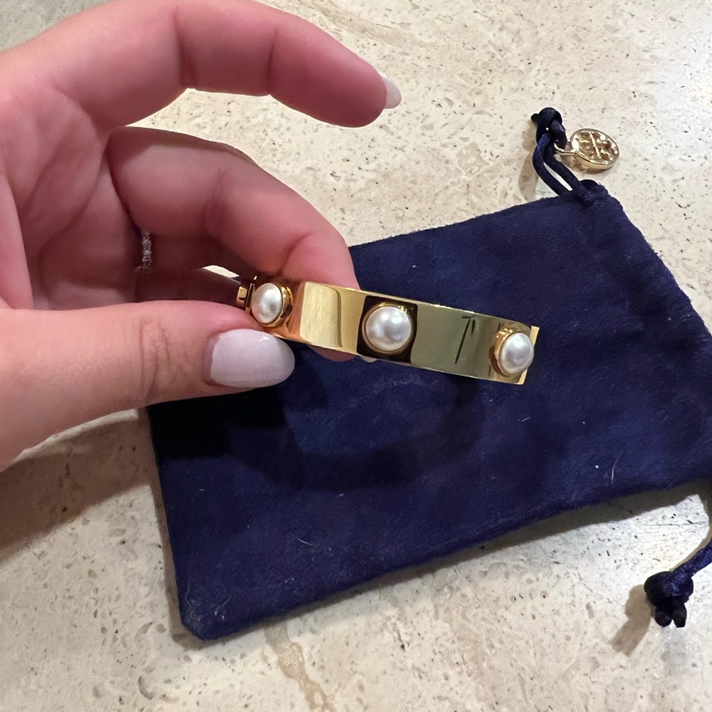 Tory Burch enamel with pearl bracelet